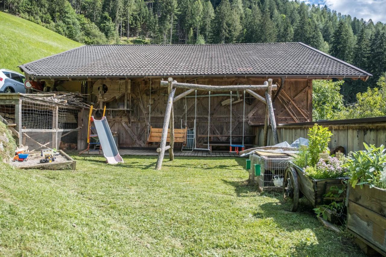 Hofschenke Pfeiftal - Bergwiese San Martino In Passiria  Kültér fotó