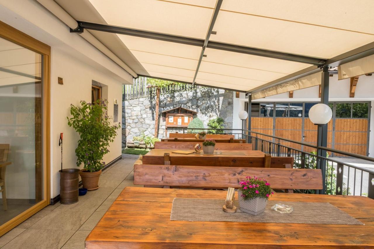 Hofschenke Pfeiftal - Bergwiese San Martino In Passiria  Kültér fotó