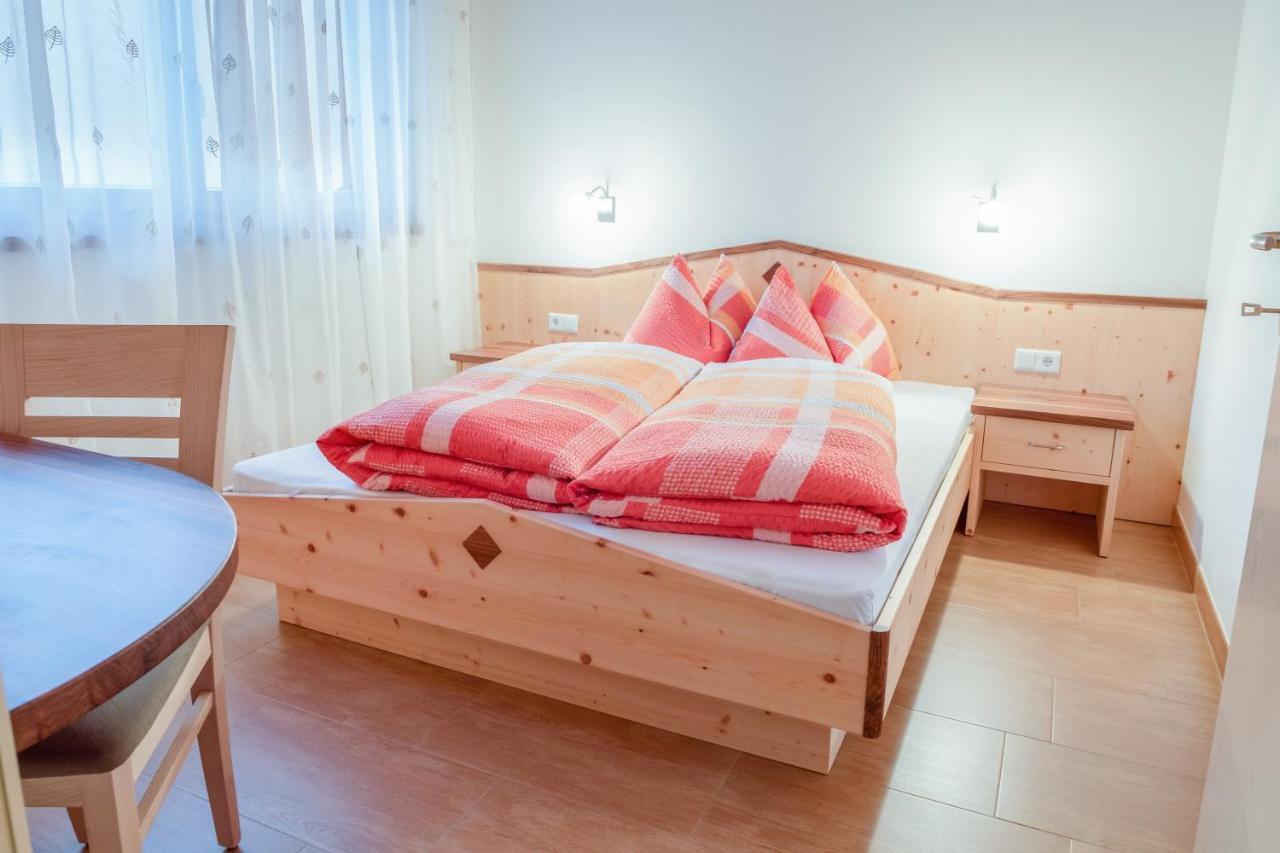 Hofschenke Pfeiftal - Bergwiese San Martino In Passiria  Kültér fotó